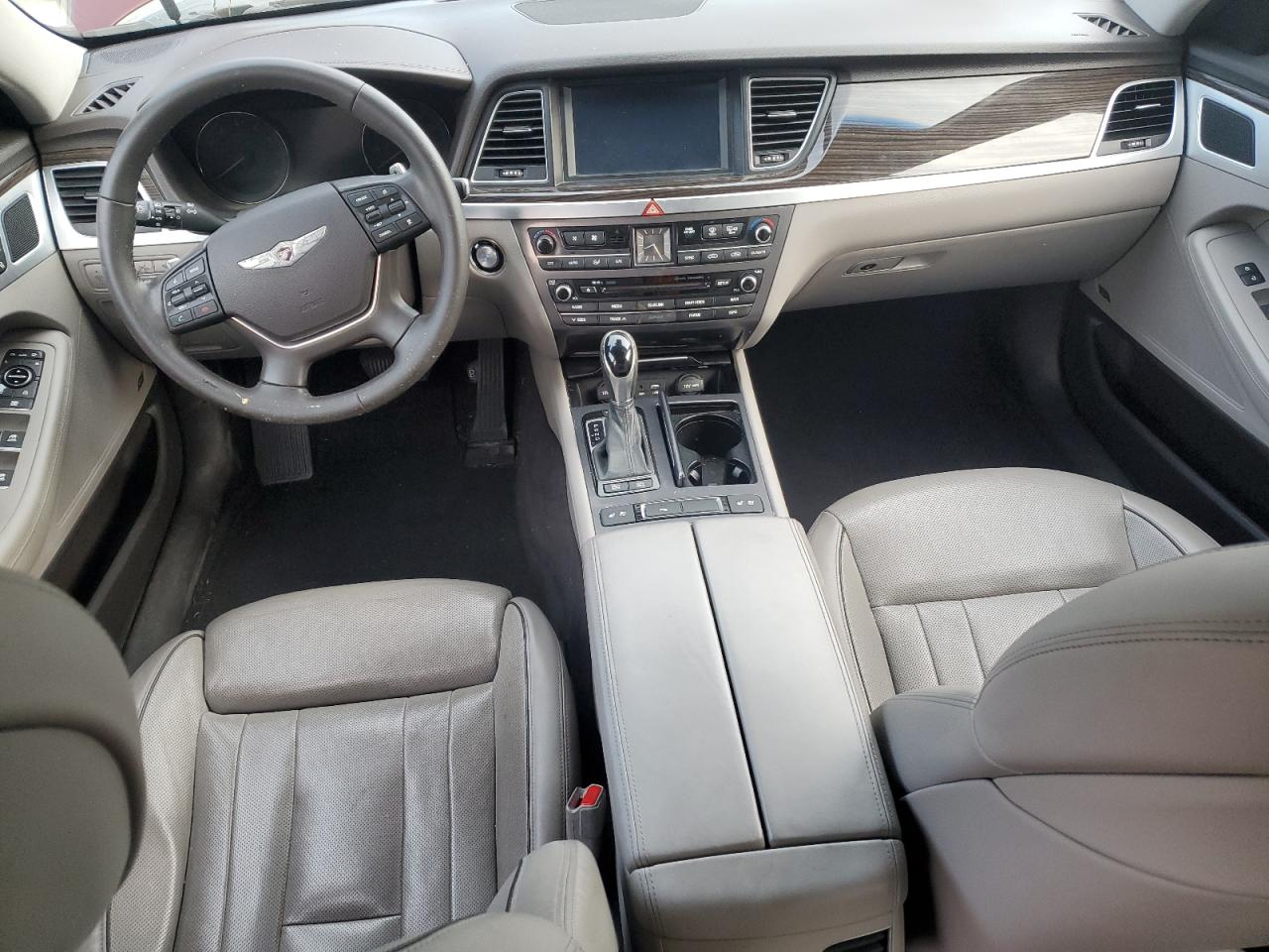 2016 Hyundai Genesis - Image 8