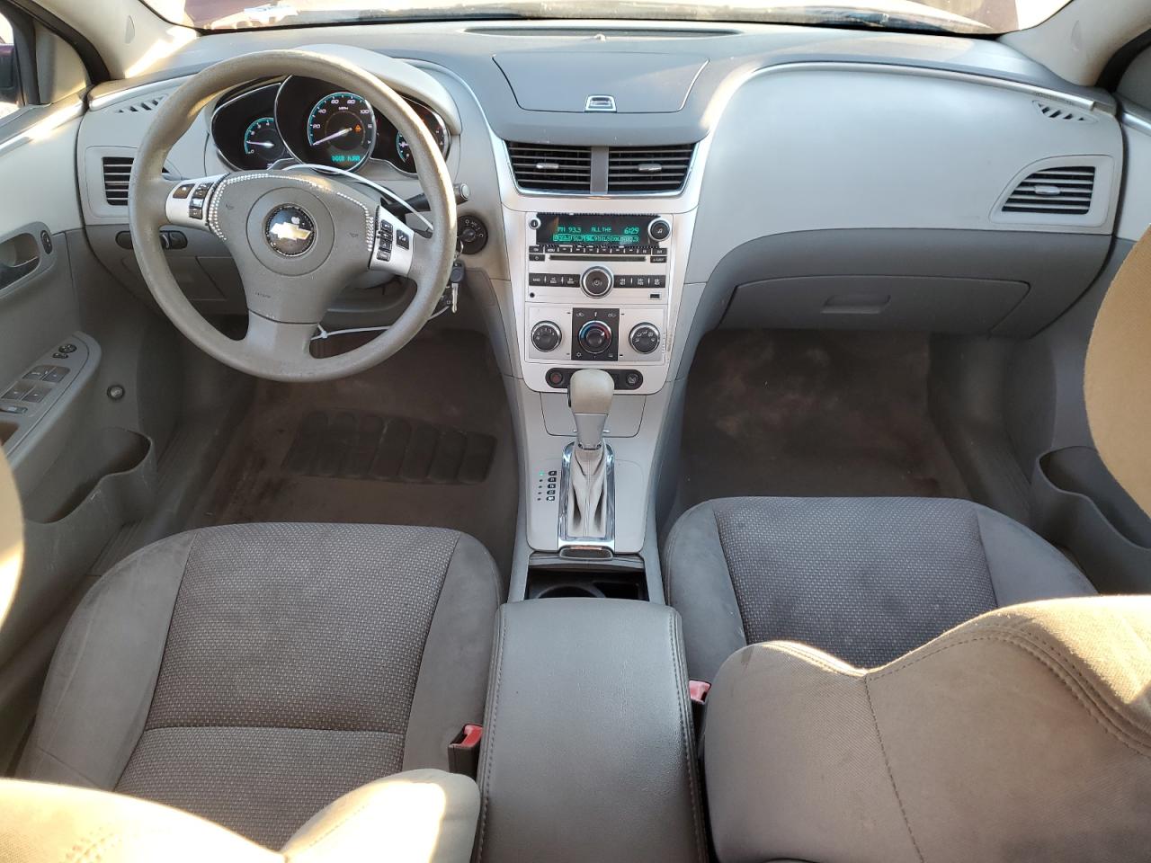 2011 Chevrolet Malibu - Image 8