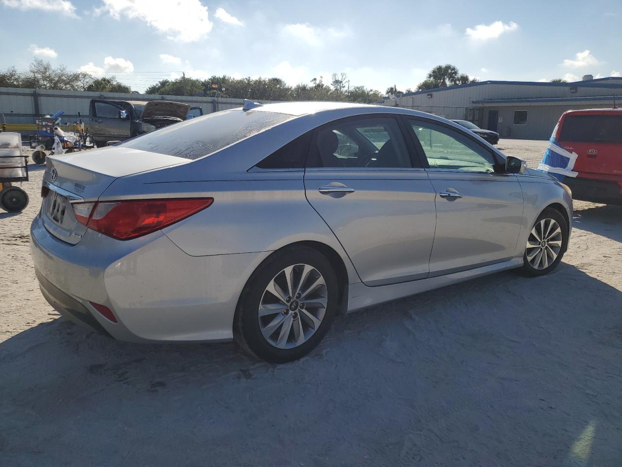 2014 Hyundai Sonata - Image 3