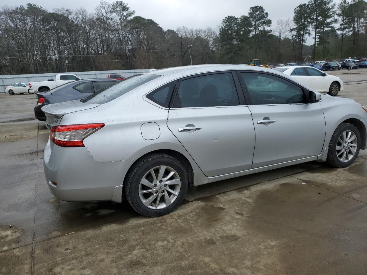 2015 Nissan Sentra - Image 3