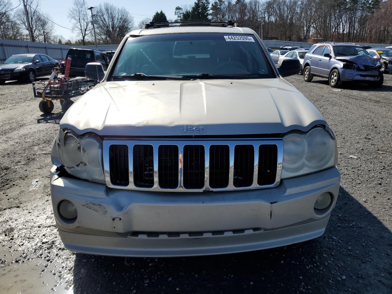 2007 Jeep Grand Cherokee - Image 5