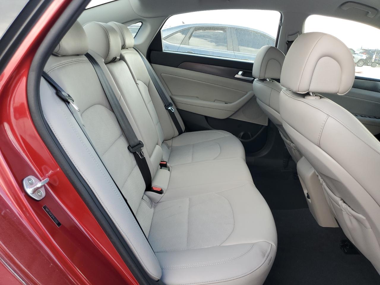 2015 Hyundai Sonata - Image 10