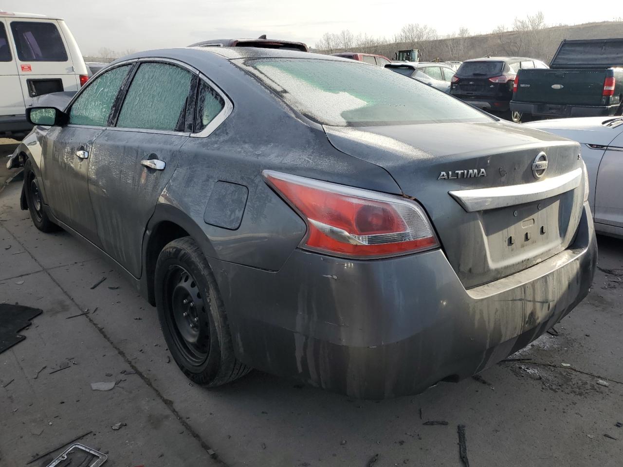 2014 Nissan Altima - Image 2