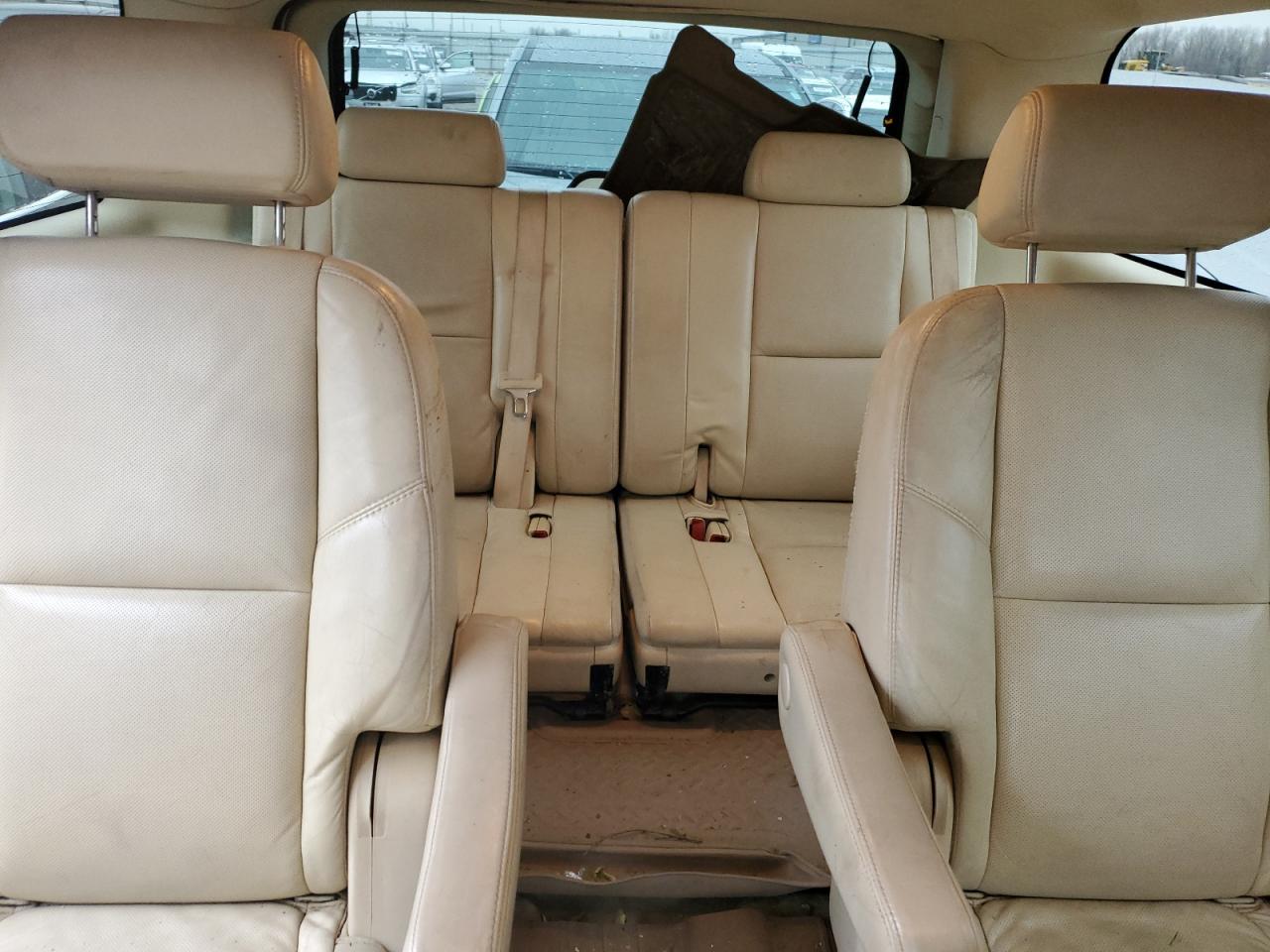 2007 Cadillac Escalade - Image 10