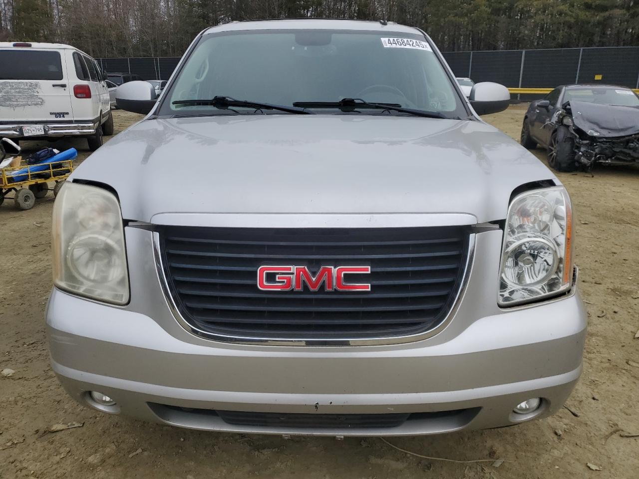 2013 GMC Yukon - Image 5