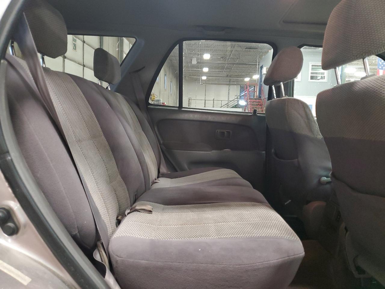 2002 Toyota 4Runner - Image 11