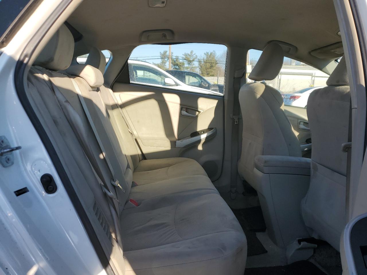 2011 Toyota Prius - Image 10