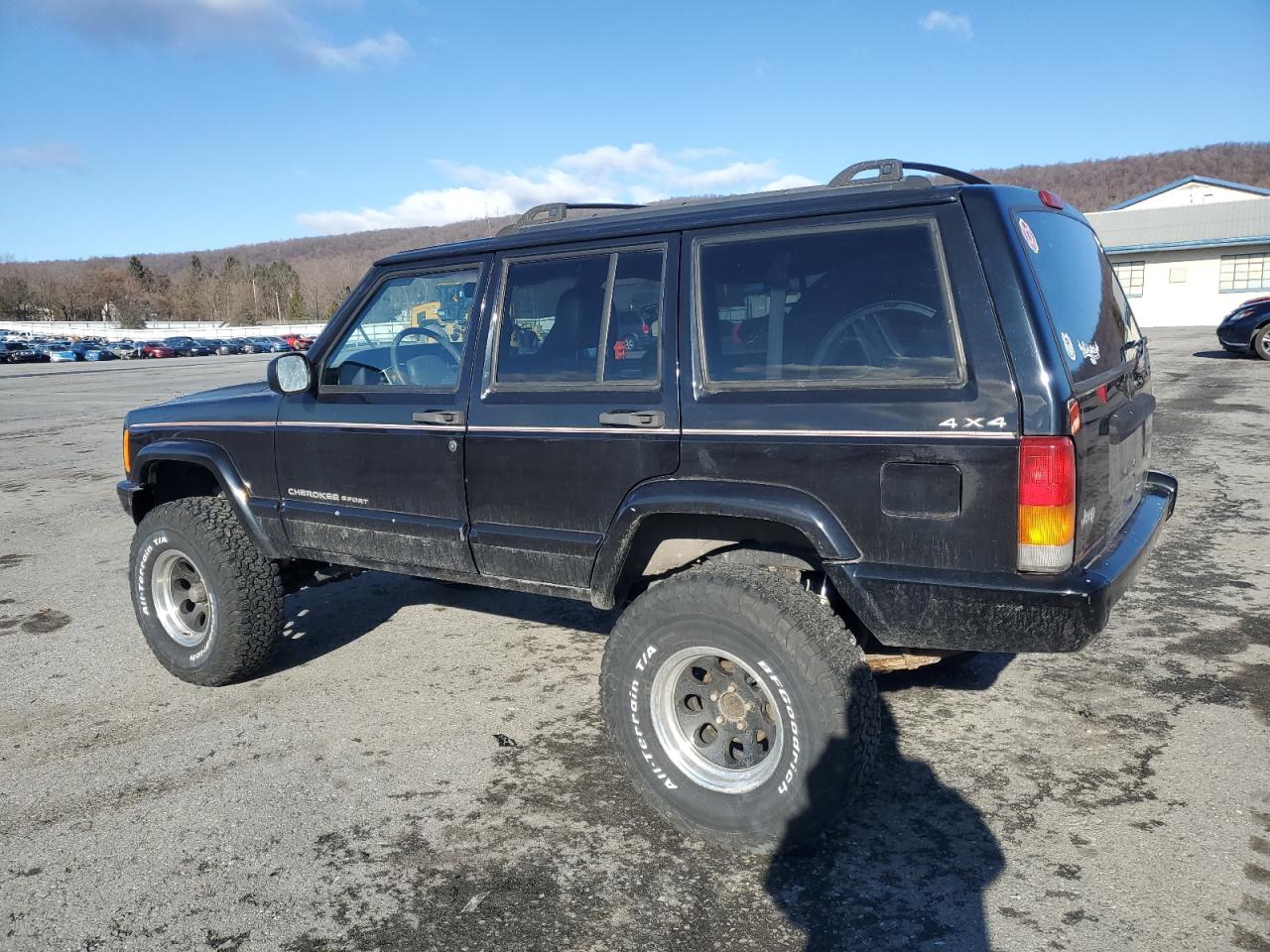 2000 Jeep Cherokee - Image 2