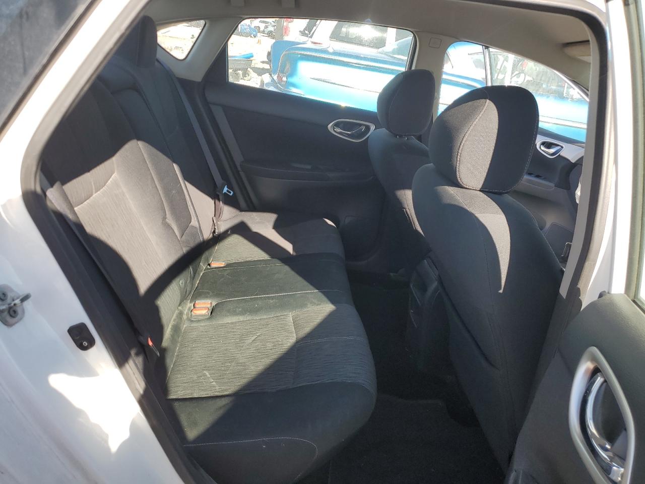 2015 Nissan Sentra - Image 10