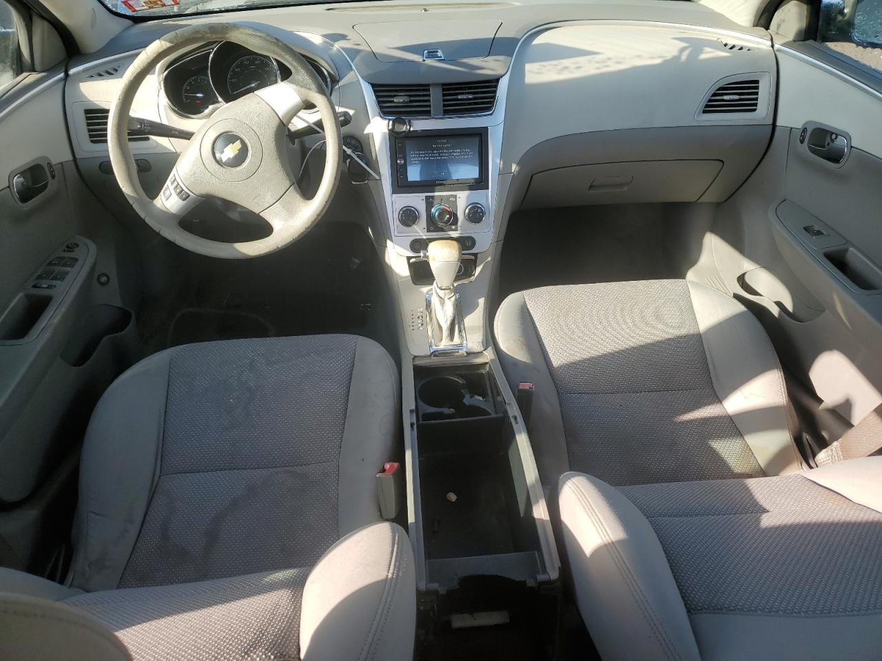 2010 Chevrolet Malibu - Image 8