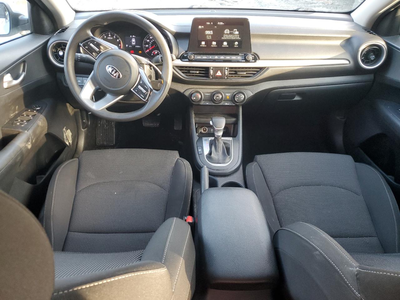 2021 Kia Forte - Image 8