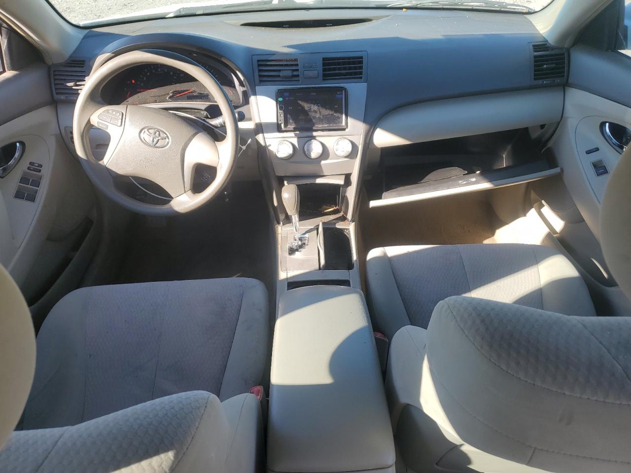 2011 Toyota Camry - Image 8