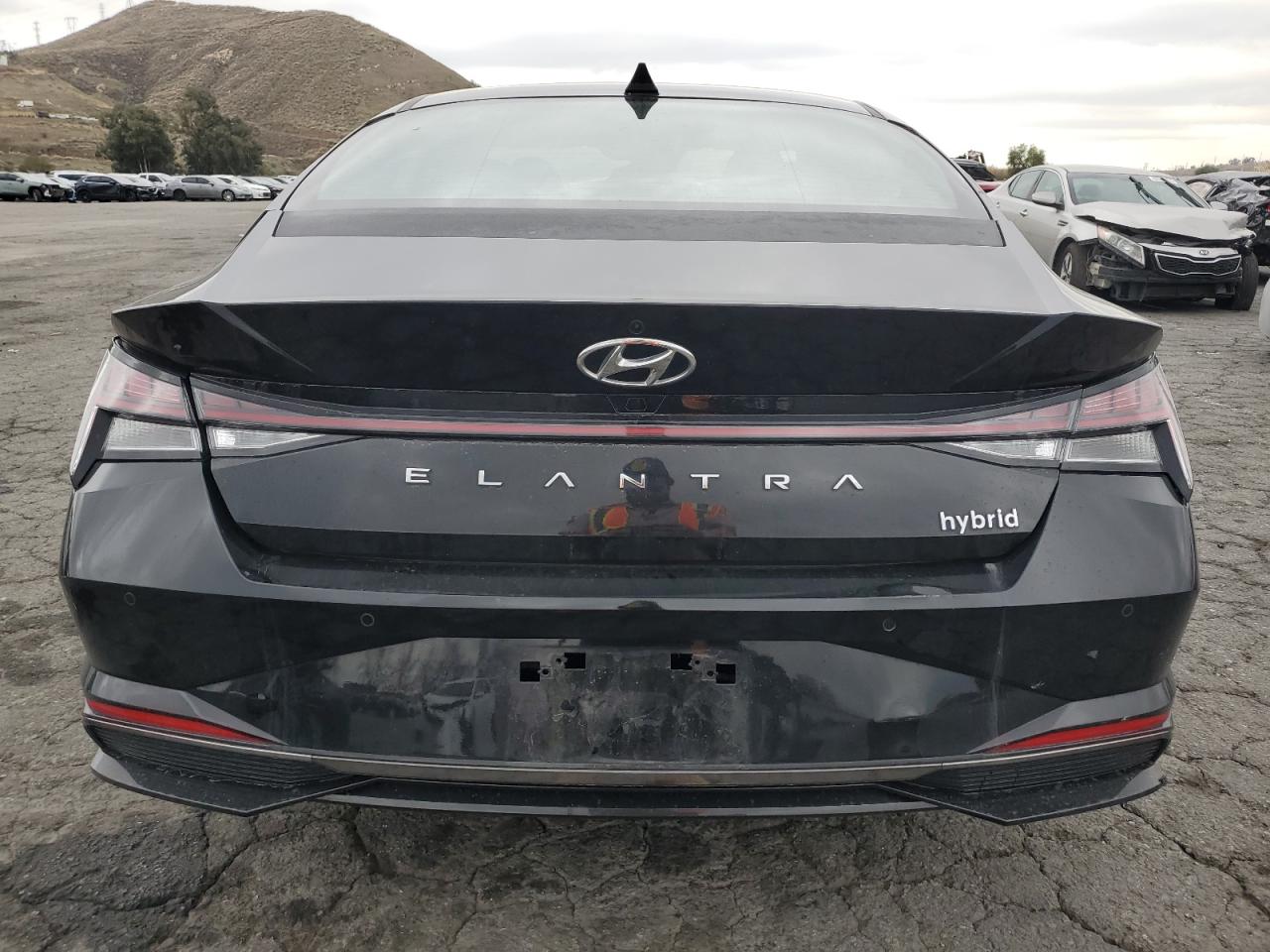 2022 Hyundai Elantra - Image 6