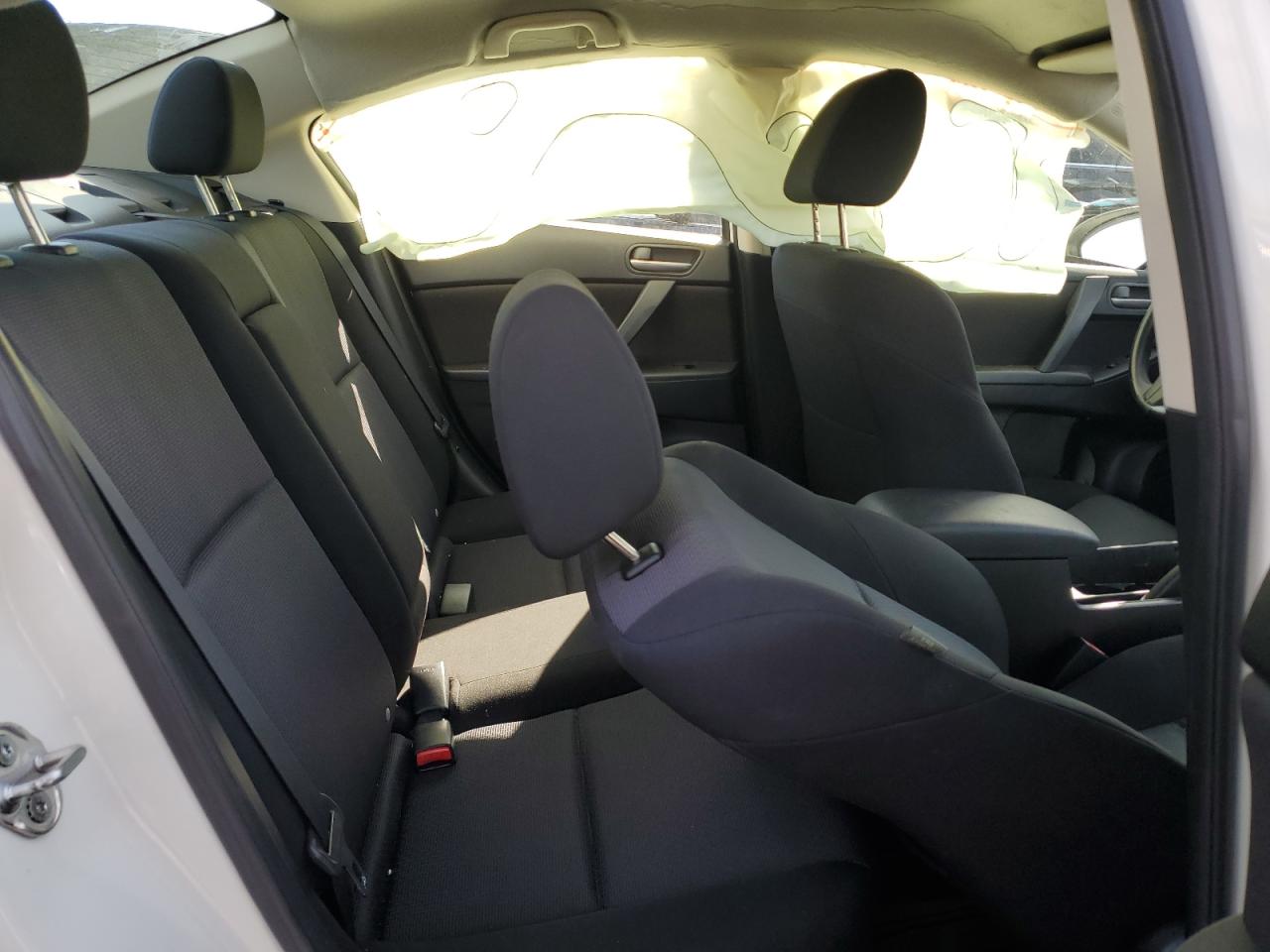 2010 Mazda 3 - Image 10