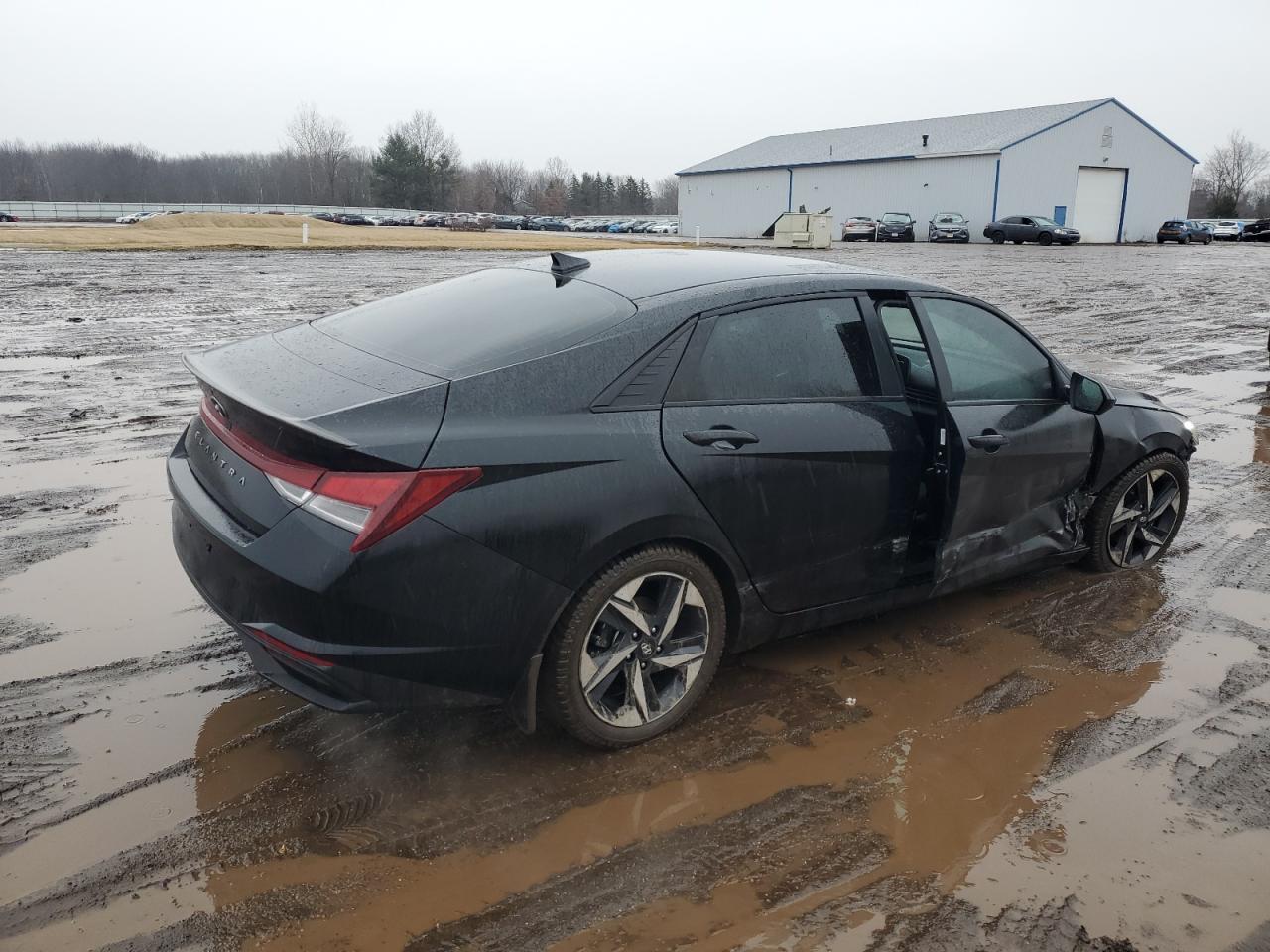 2023 Hyundai Elantra - Image 3