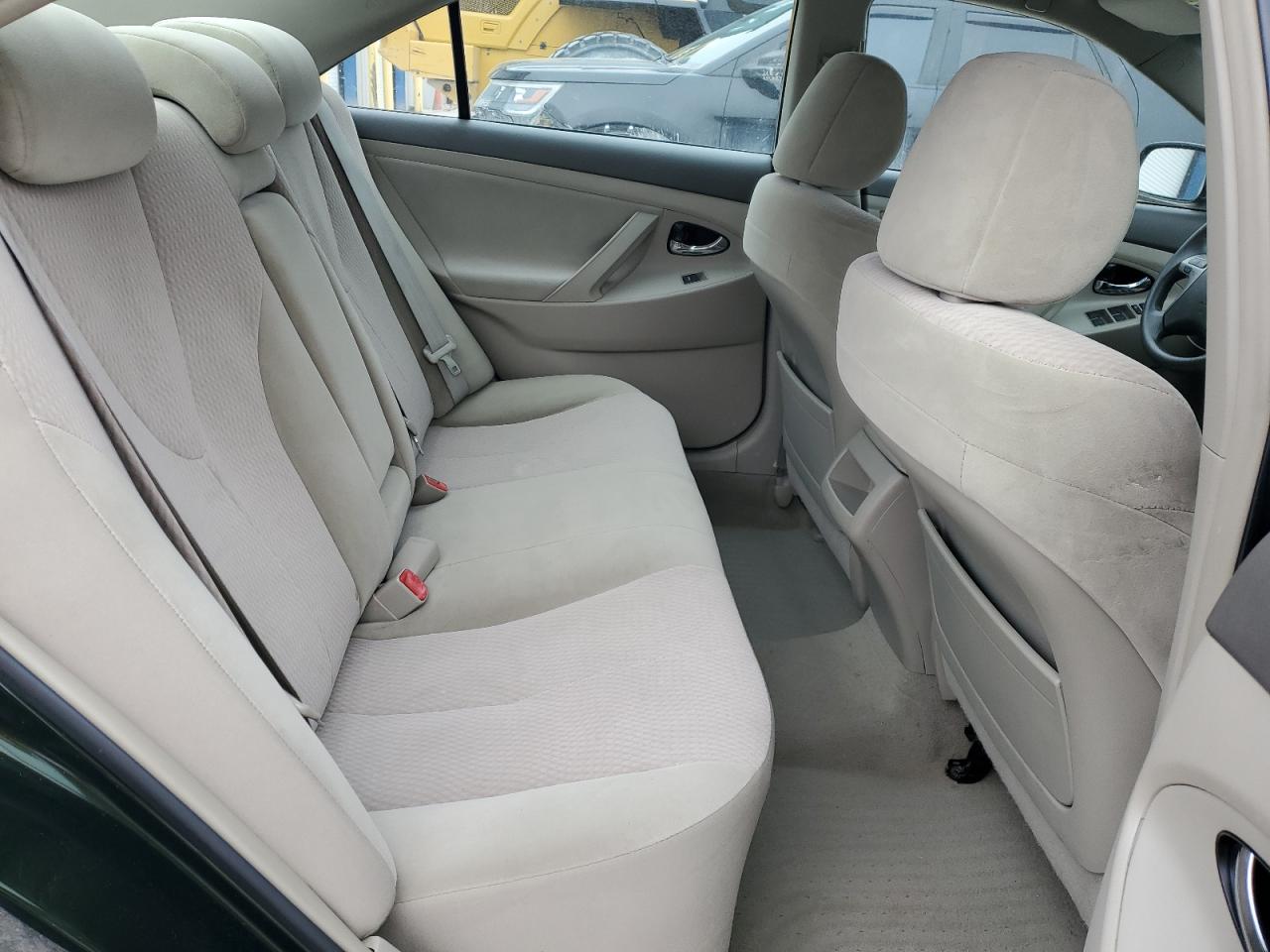 2010 Toyota Camry - Image 10