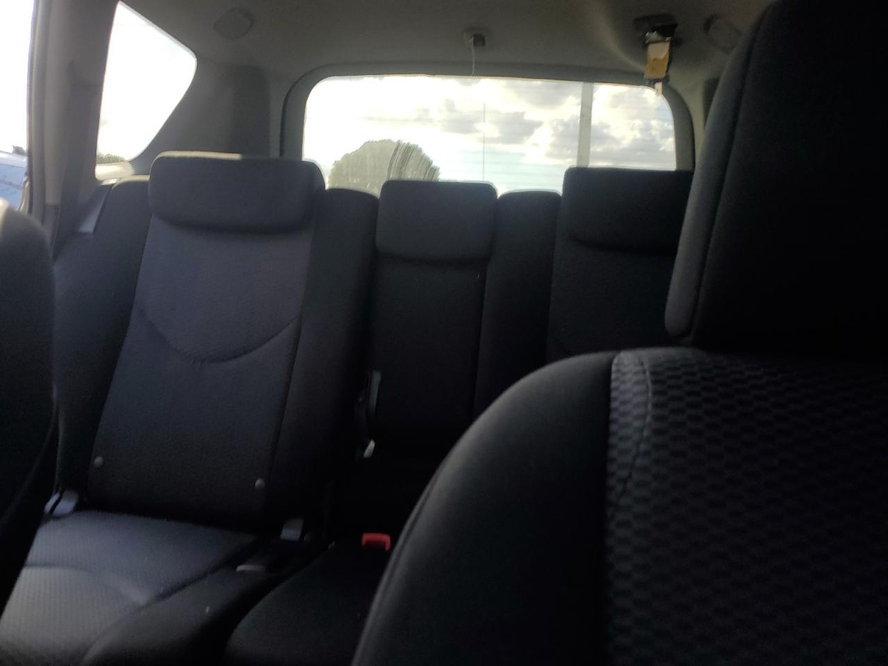 2011 Toyota RAV 4 - Image 10
