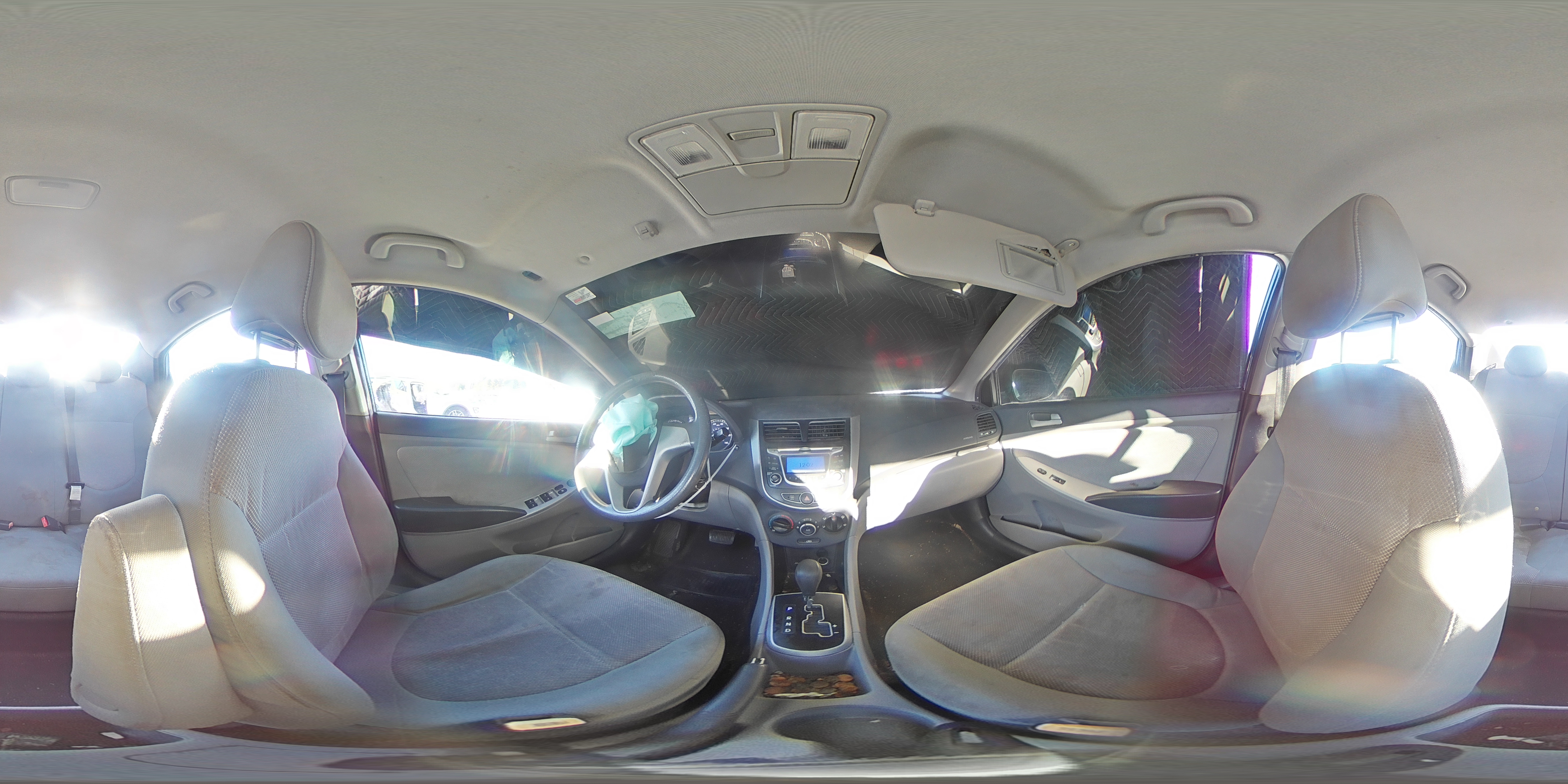 2013 Hyundai Accent - Image 13