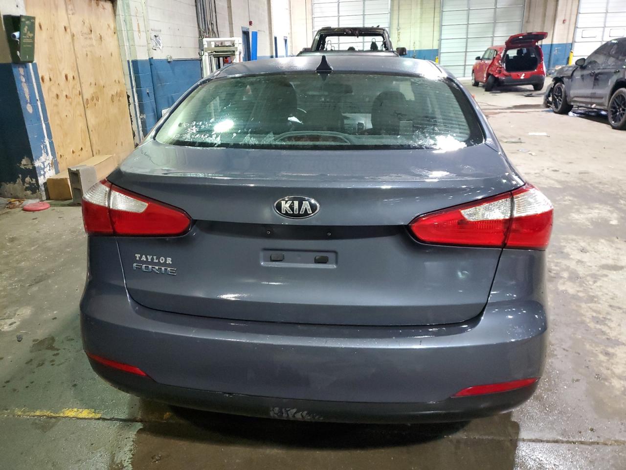 2016 Kia Forte - Image 6