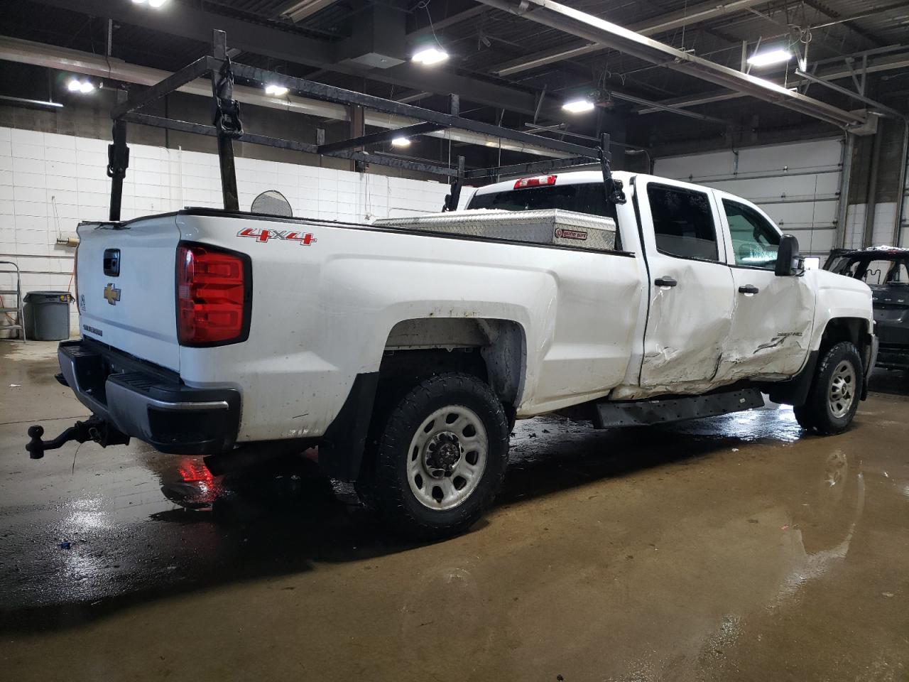 2015 Chevrolet Silverado - Image 3