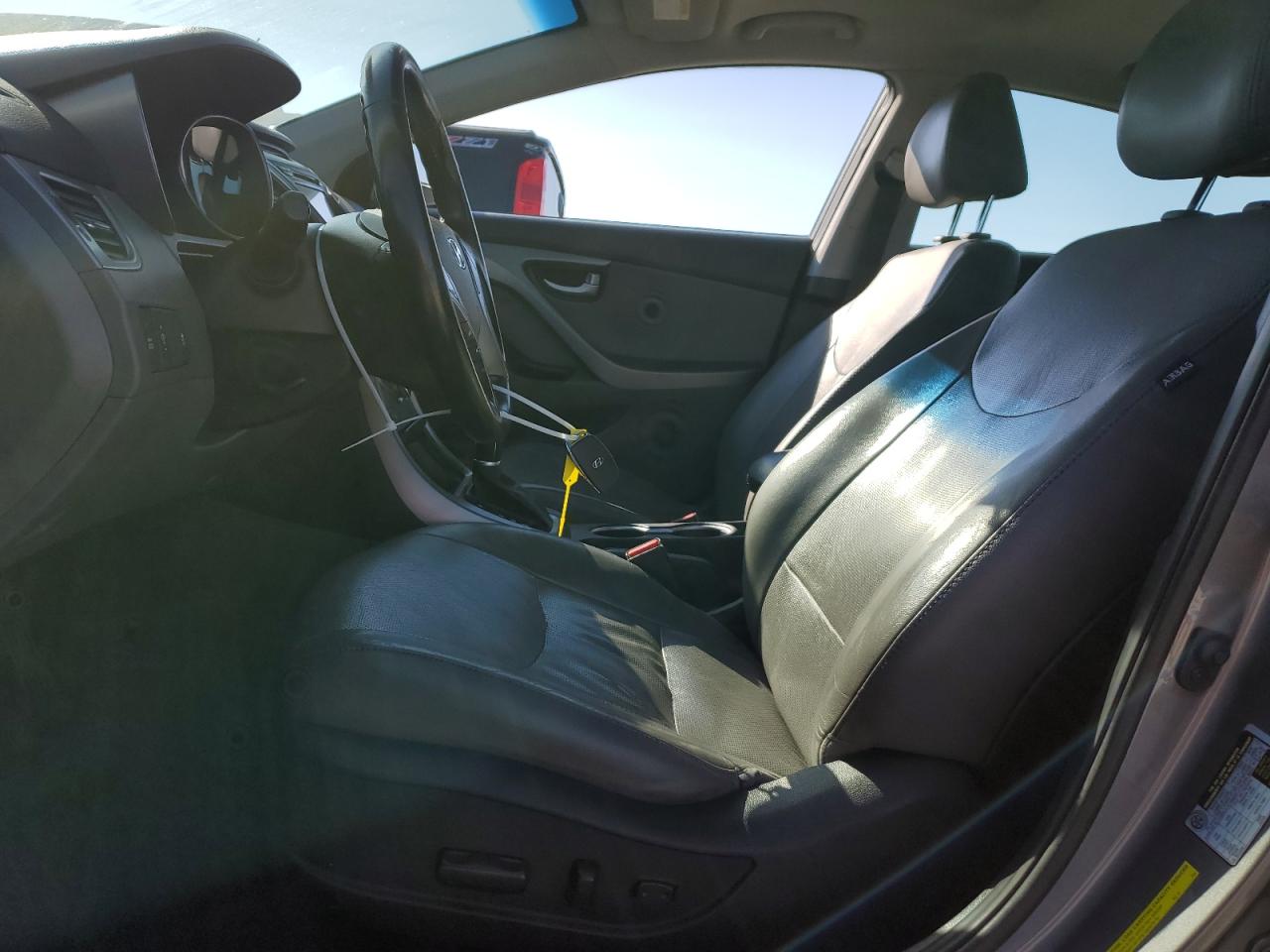 2014 Hyundai Elantra - Image 7