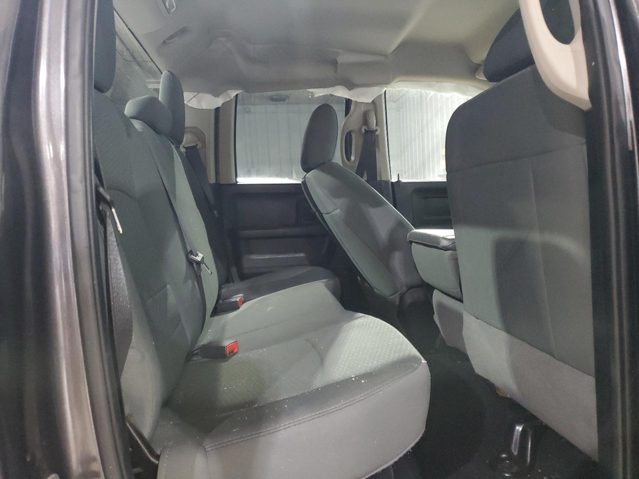 2014 RAM 1500 - Image 10