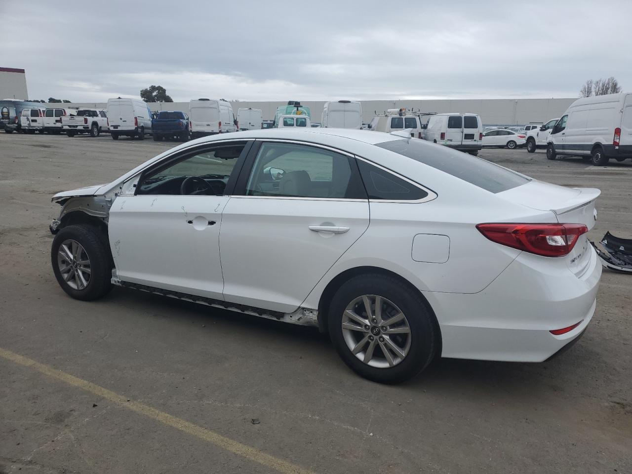 2016 Hyundai Sonata - Image 2