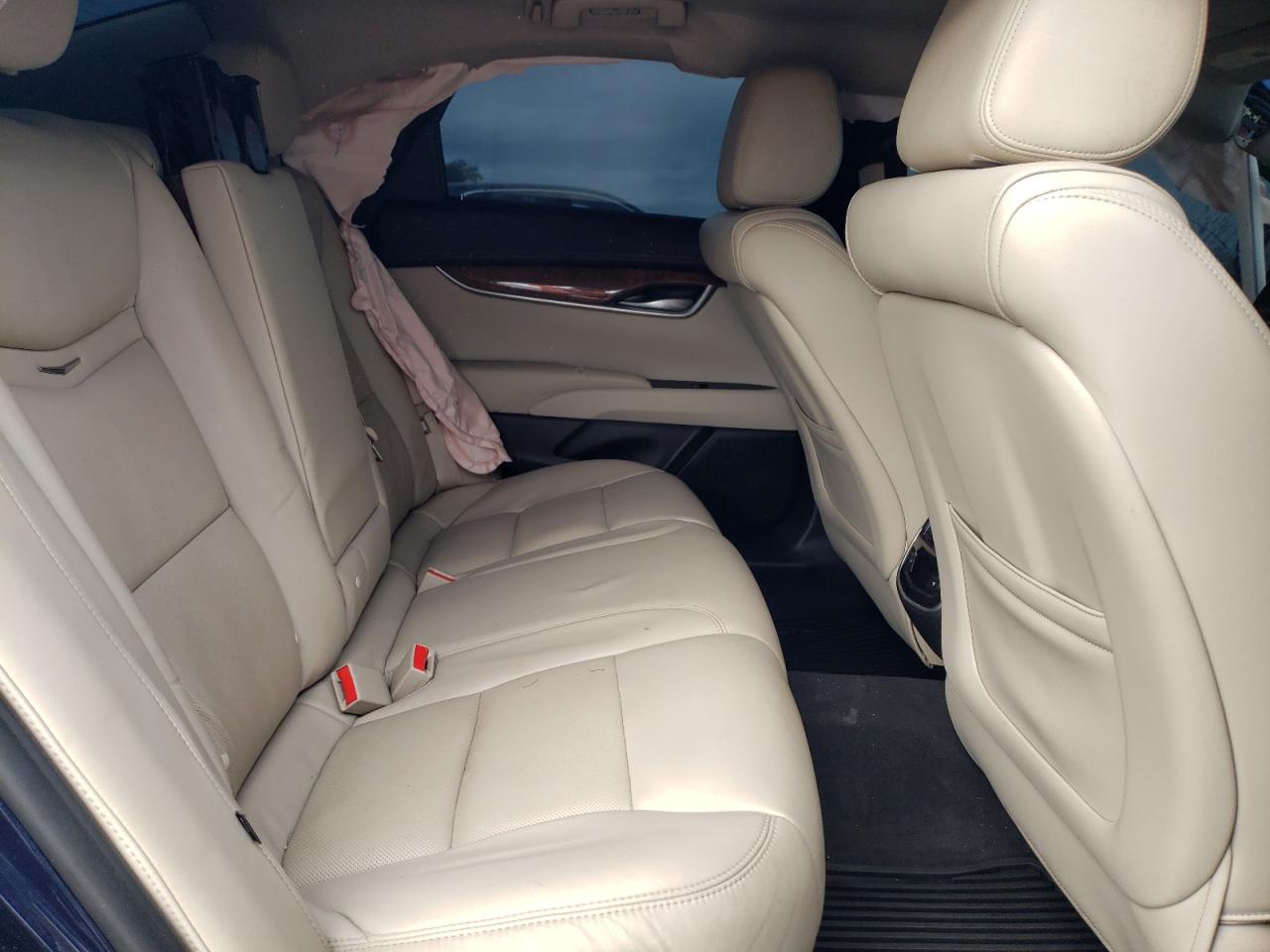 2018 Cadillac XTS - Image 10