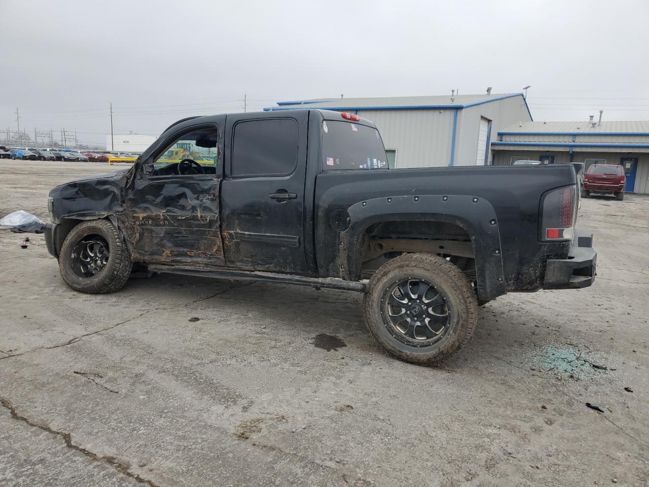 2013 Chevrolet Silverado - Image 2