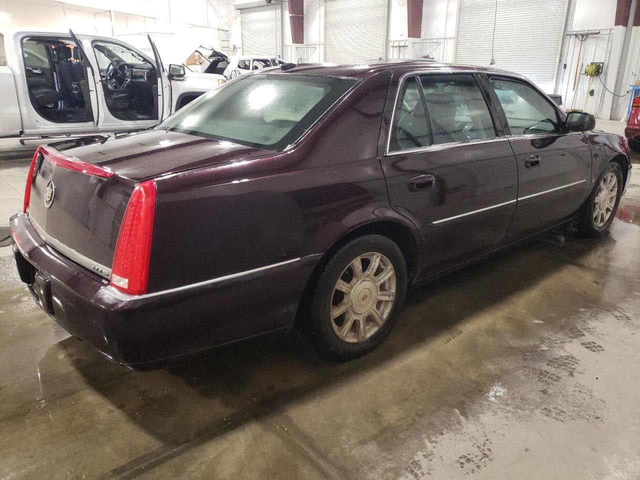 2008 Cadillac DTS - Image 3