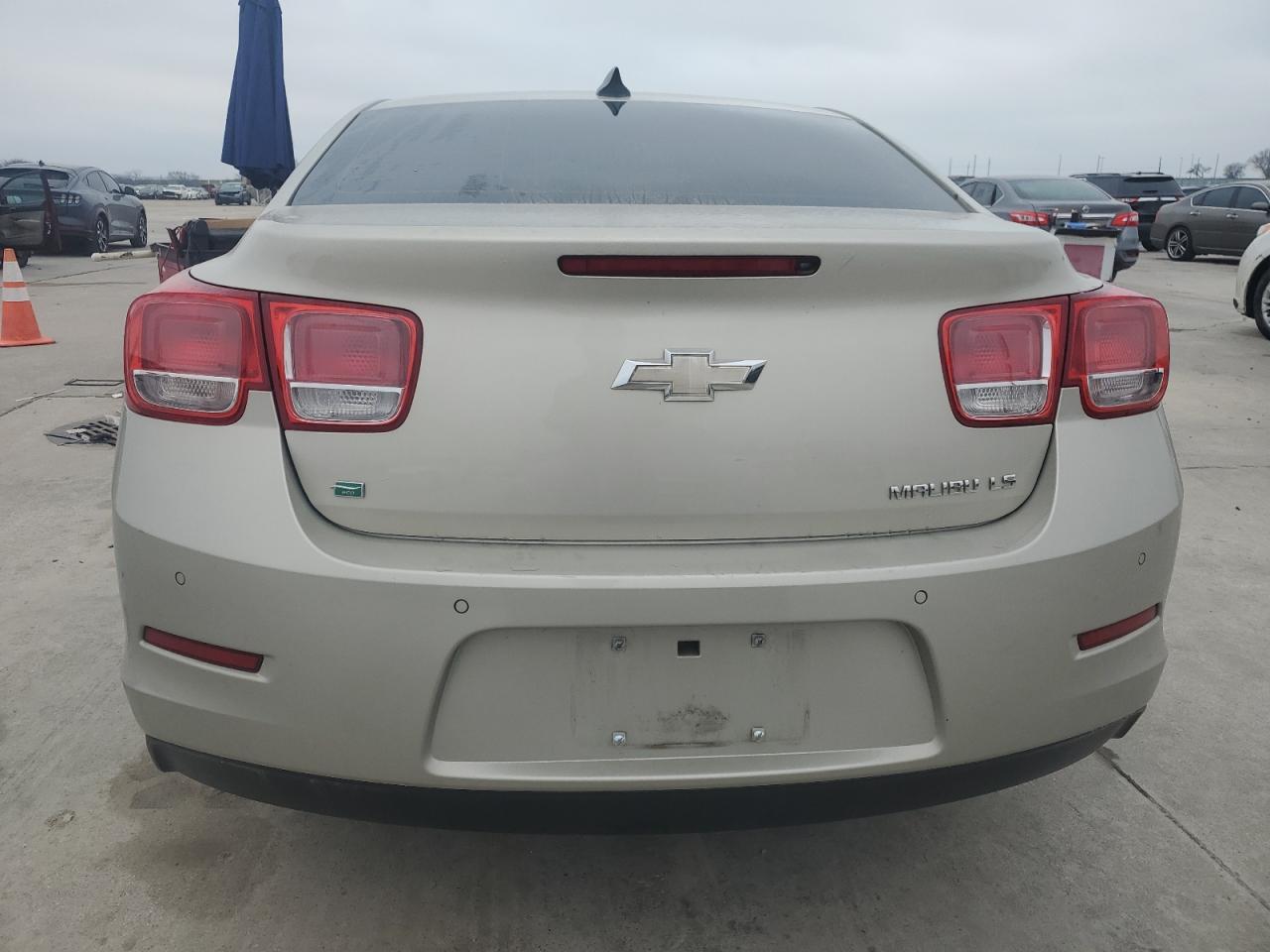 2016 Chevrolet Malibu - Image 6