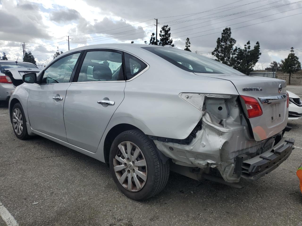 2016 Nissan Sentra - Image 2