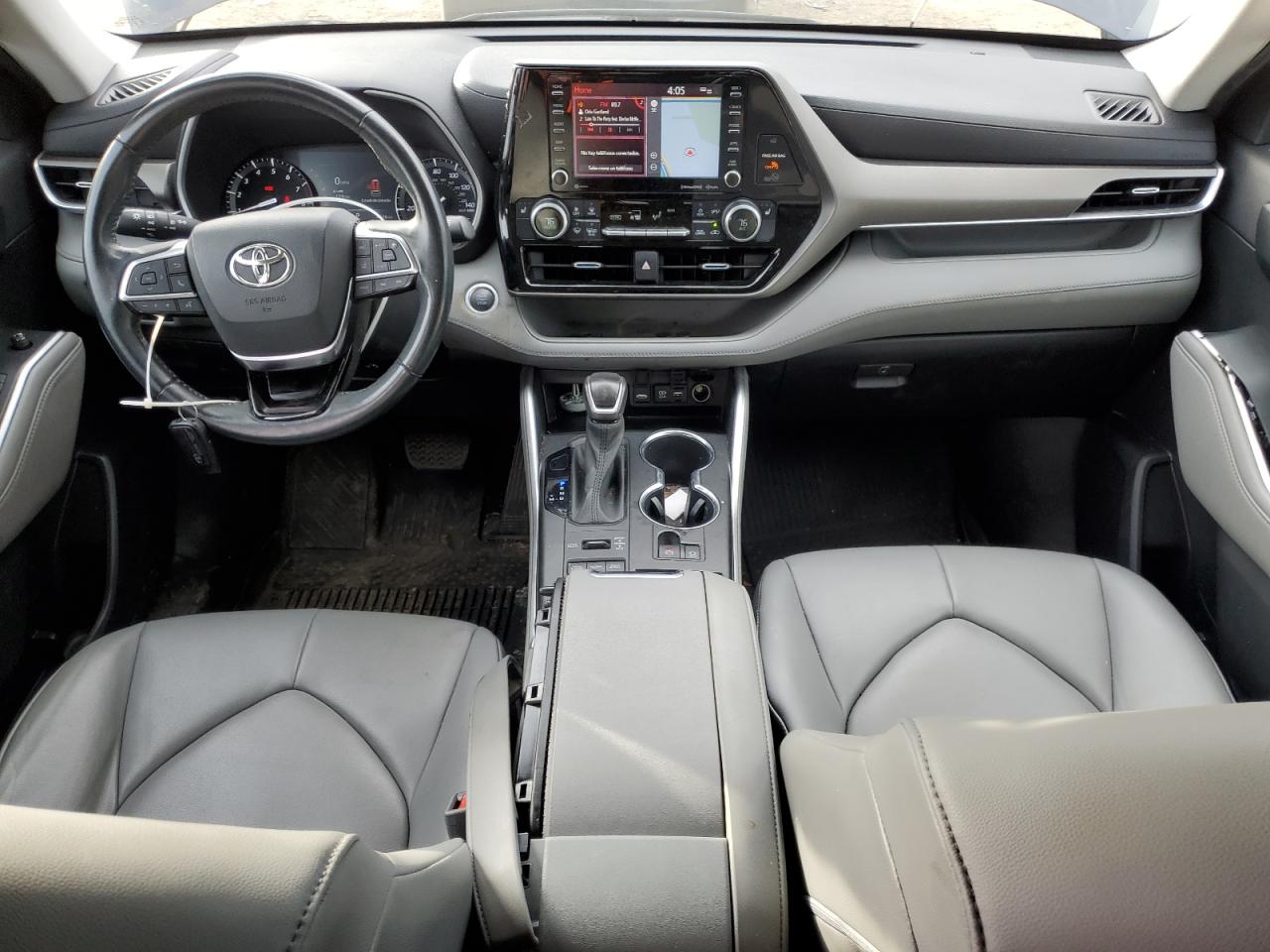 2021 Toyota Highlander - Image 8