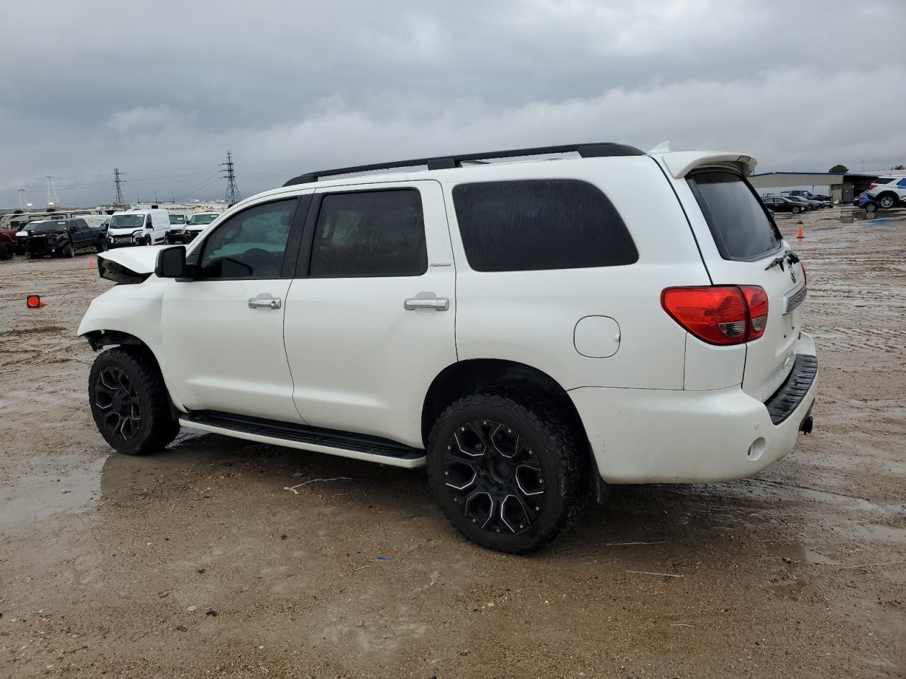2015 Toyota Sequoia - Image 2