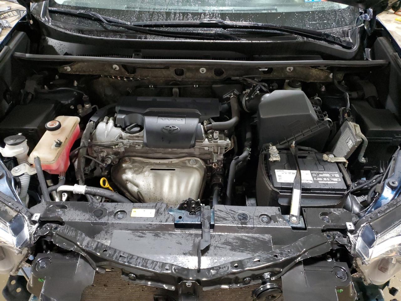 2018 Toyota RAV 4 - Image 12