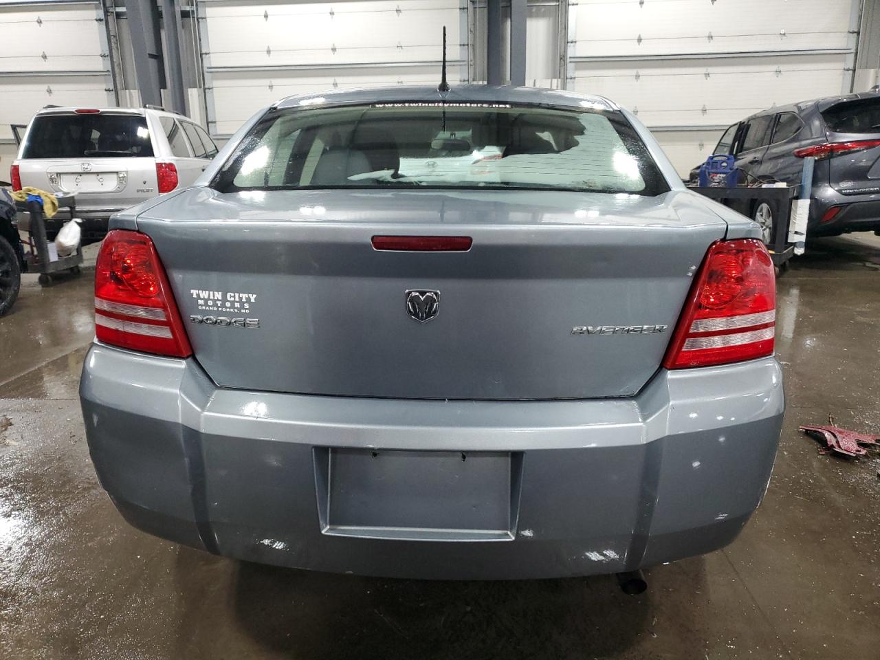 2010 Dodge Avenger - Image 6