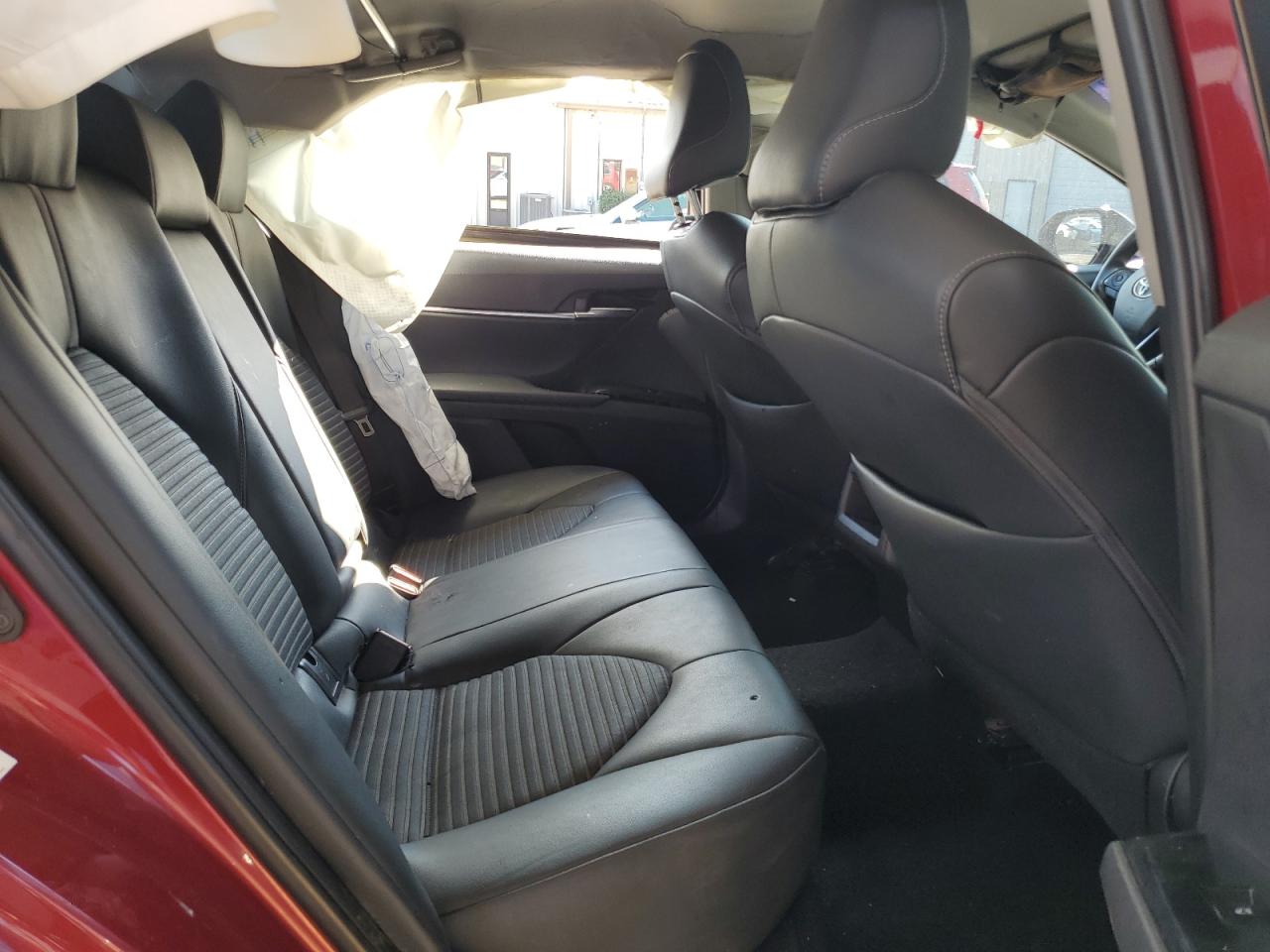 2018 Toyota Camry - Image 11