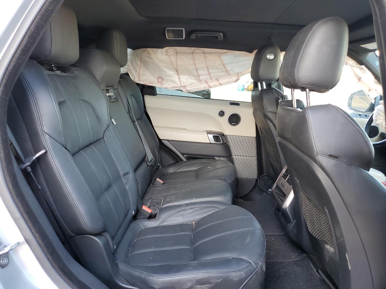 2015 Land Rover Range Rover - Image 12