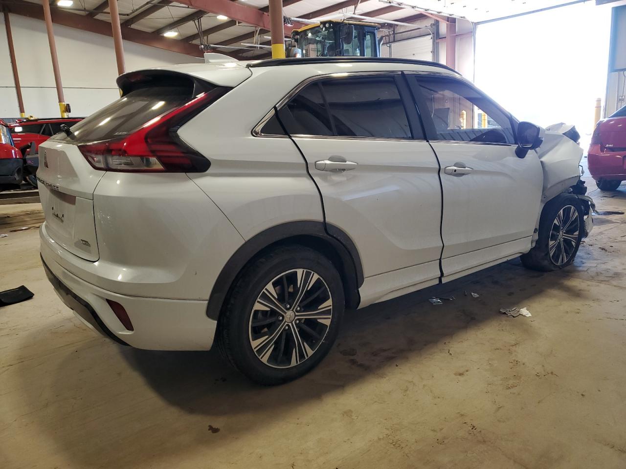 2022 Mitsubishi Eclipse - Image 3