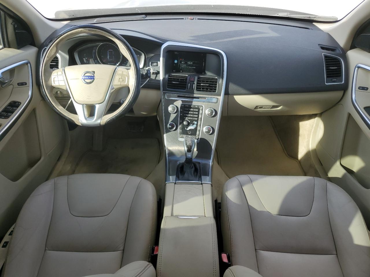 2016 Volvo XC60 - Image 8