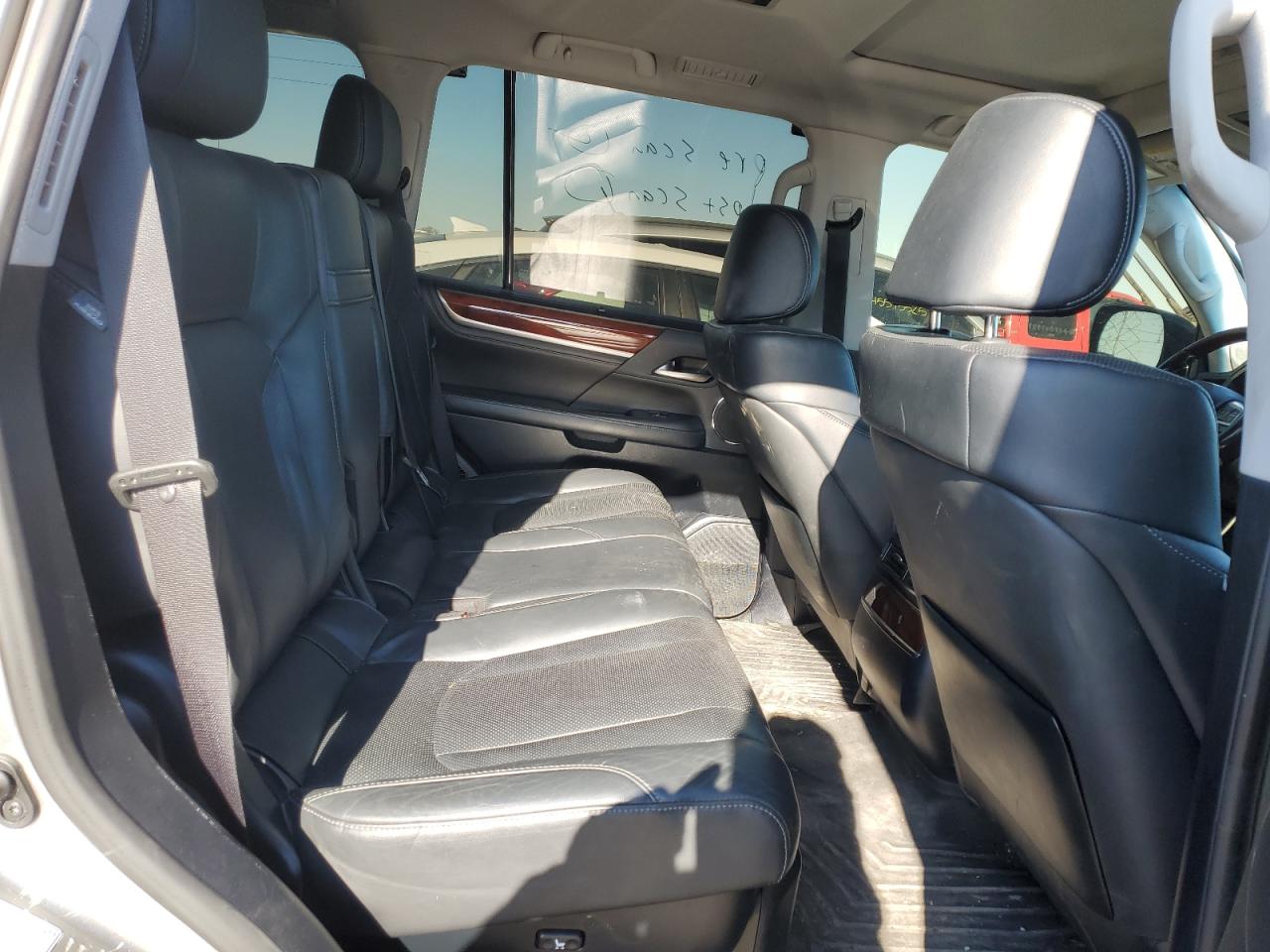 2016 Lexus LX - Image 11