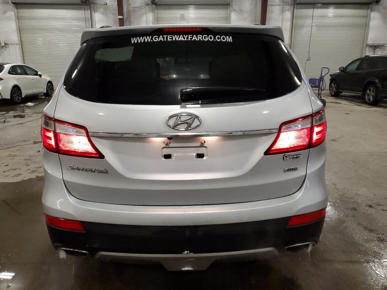 2014 Hyundai Santa Fe - Image 6