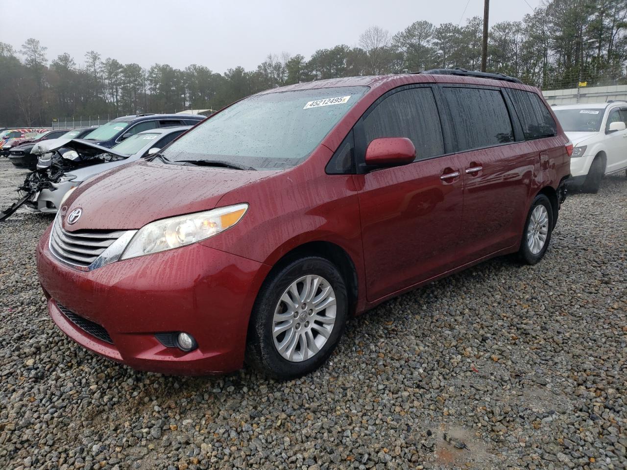 2015 Toyota Sienna - Image 1