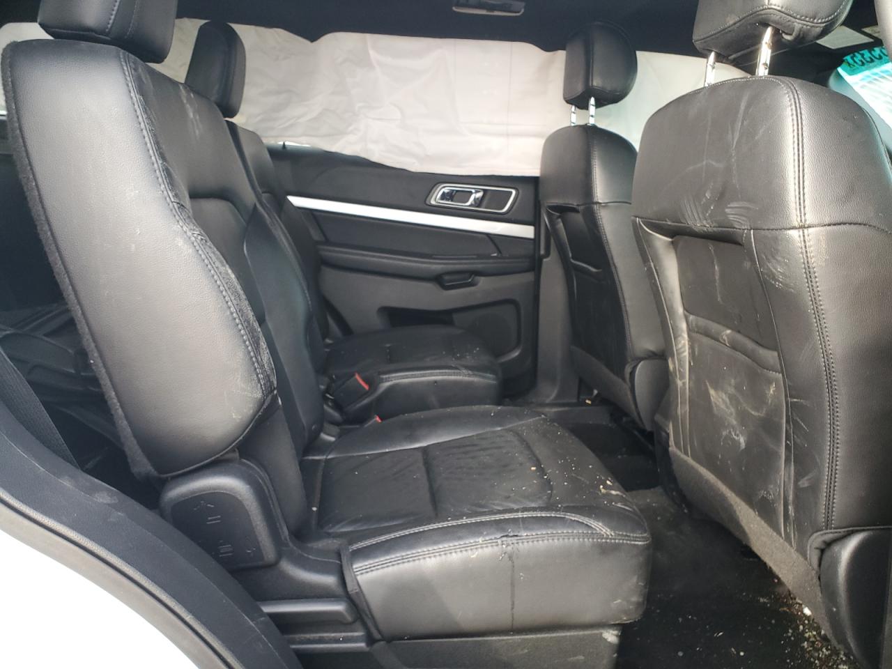 2017 Ford Explorer - Image 11