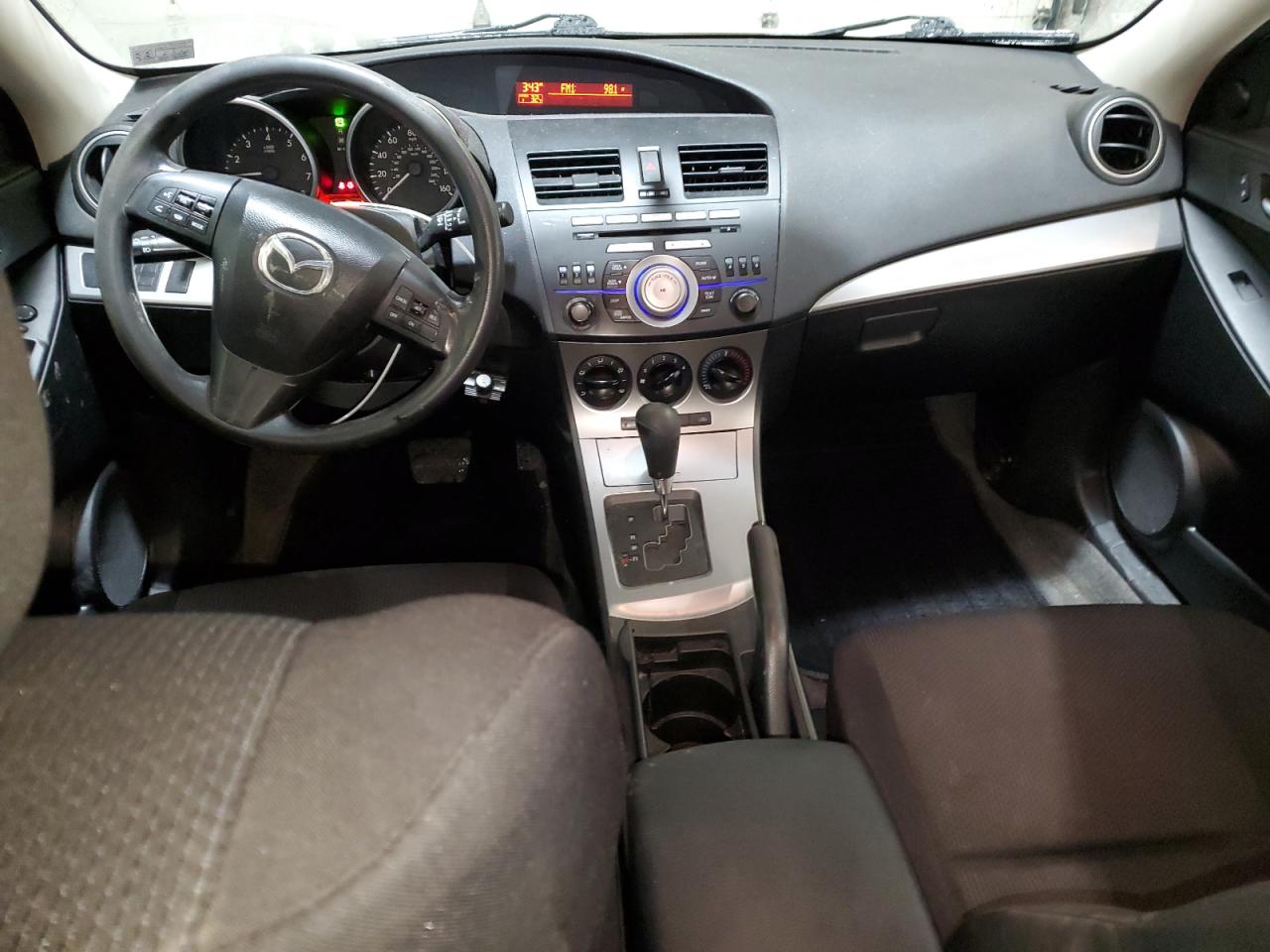 2011 Mazda 3 - Image 8