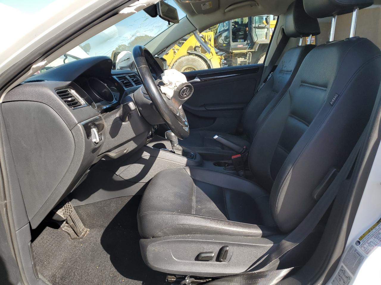 2017 Volkswagen Jetta - Image 7