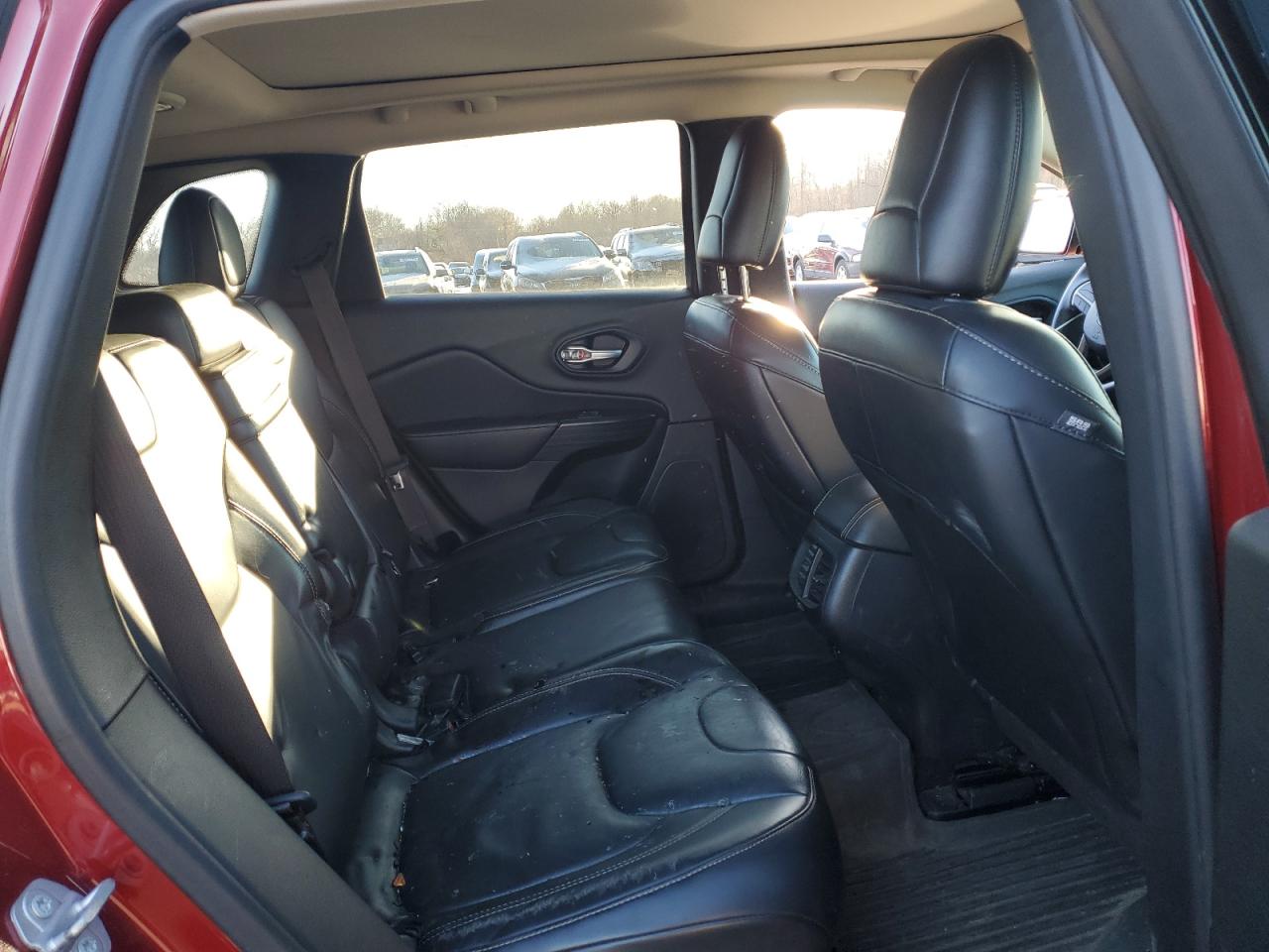 2016 Jeep Cherokee - Image 11