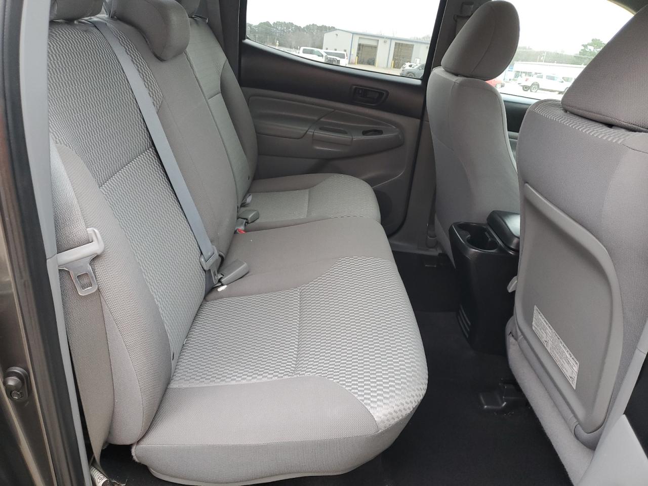 2014 Toyota Tacoma - Image 11