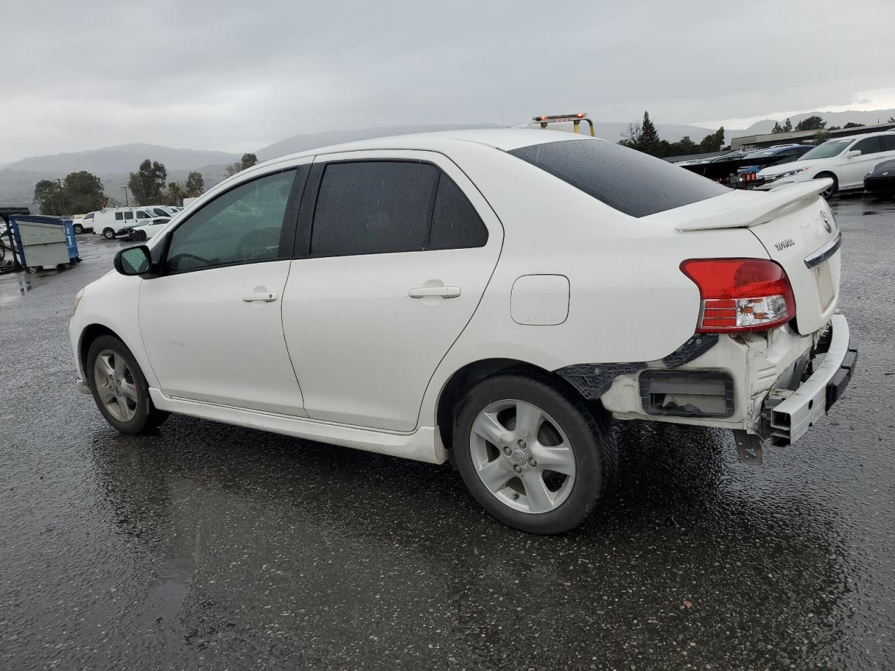 2007 Toyota Yaris - Image 2