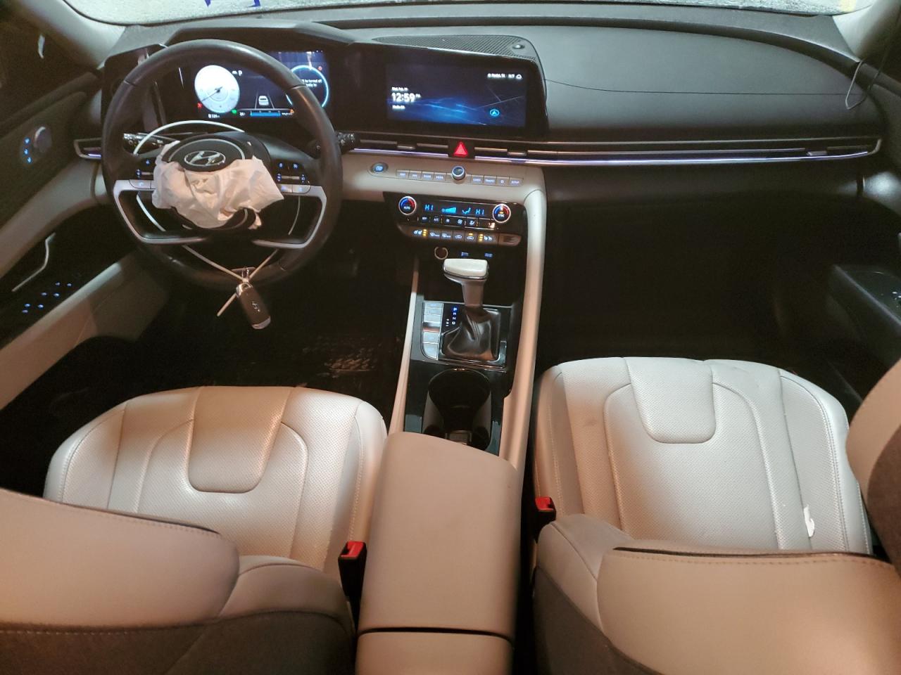 2023 Hyundai Elantra - Image 8